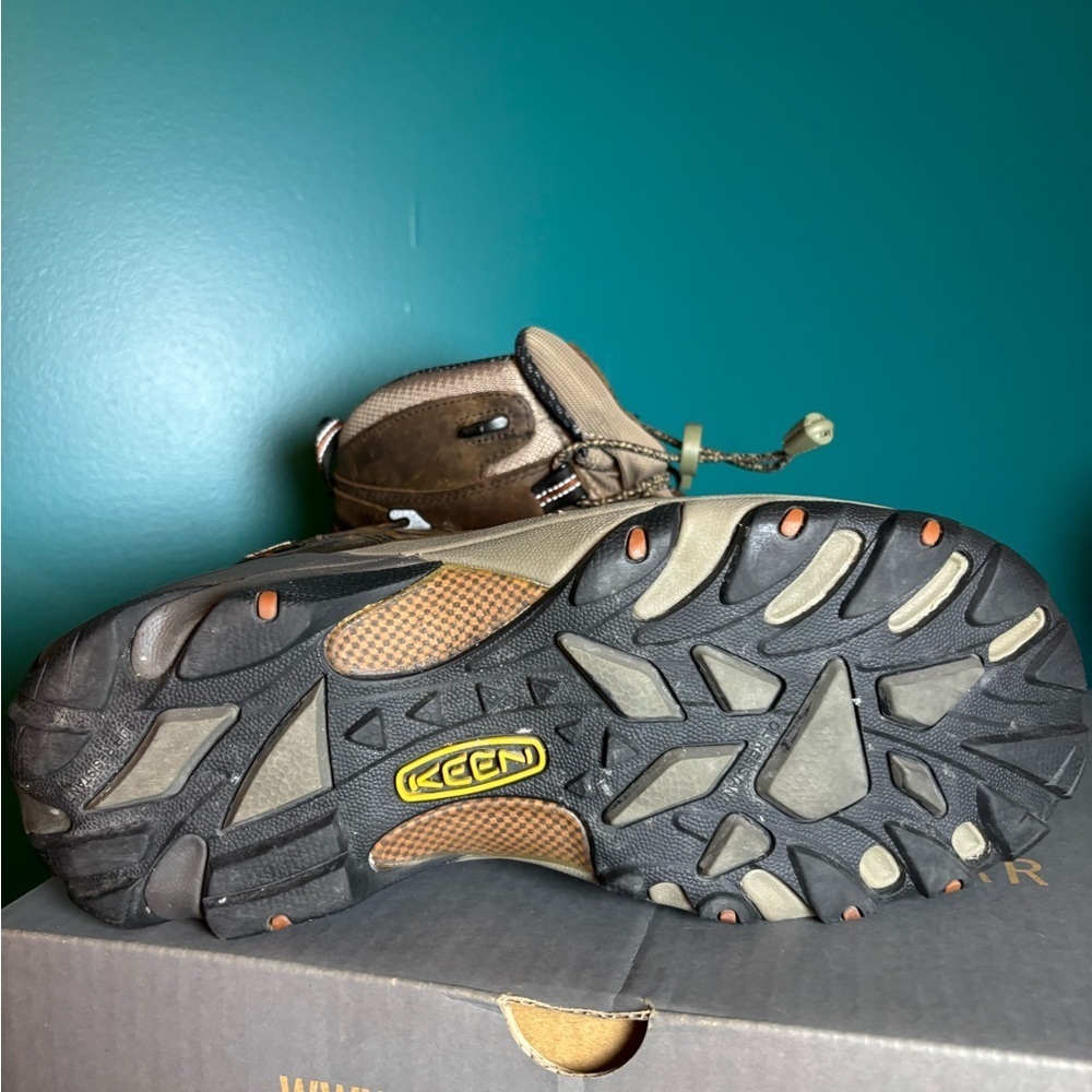 Keen Brown Outdoor Boots Detroit Mid Ankle Support Rugged Sole Waterproof Wide - Picture 6 of 10